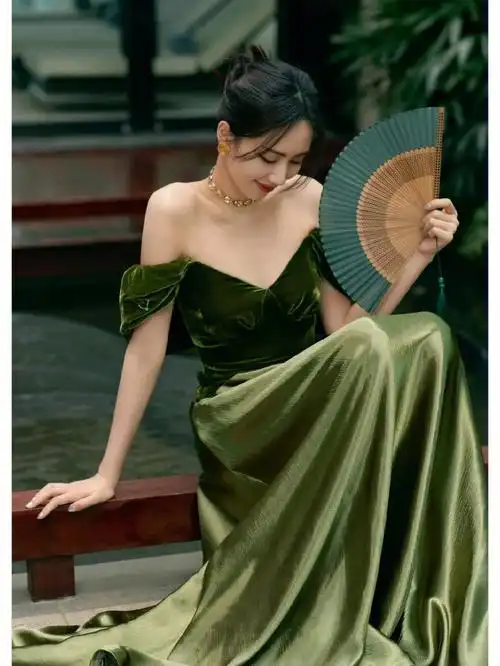 刘惜君新的造型大片