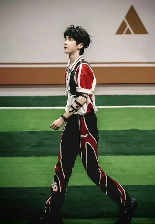 马嘉祺腹肌##马嘉祺郑州