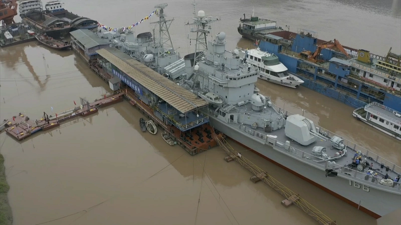 退役166驱逐舰亮相重庆九龙坡将被建成博物馆