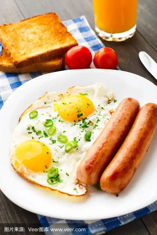 香肠煎蛋.