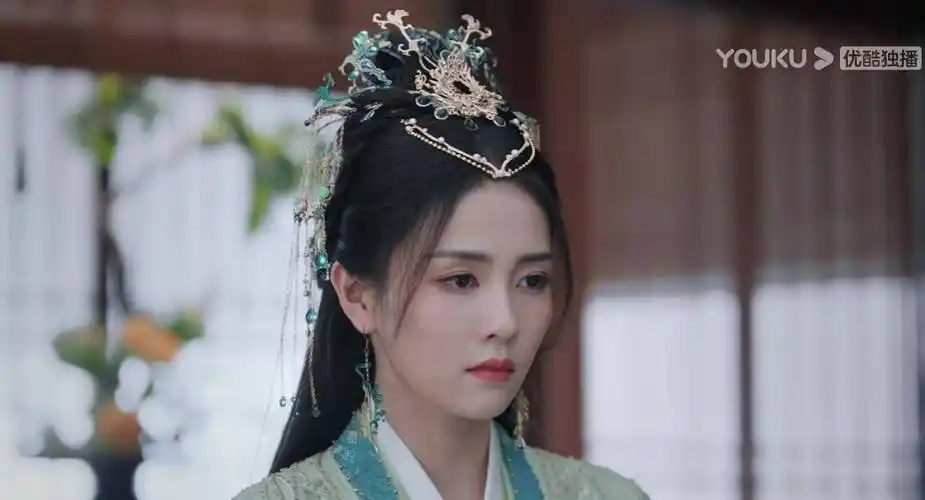 看看《长月烬明》里的白鹿就知道_魔神_叶惜舞_古装