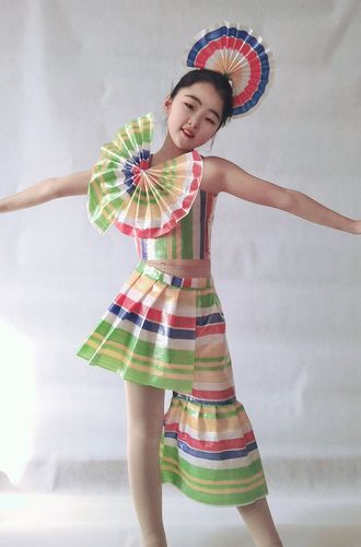 环保女童手工自制创意舞台走秀亲子装时装秀公主儿童演出服