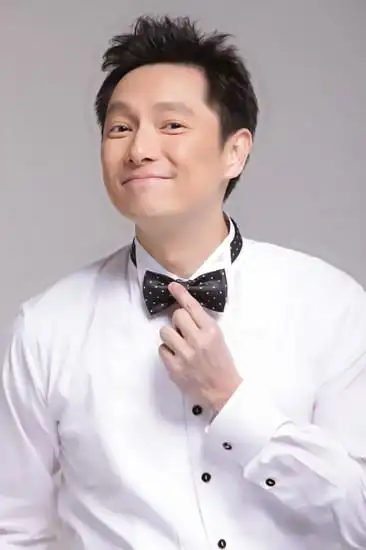 谢祖武曝光肌肉男劲照 粉丝笑言二叔炼成有方