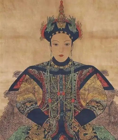 众所周知,顺治的第一位皇后,是孝庄太后的亲侄女,顺治的亲表姐博尔济