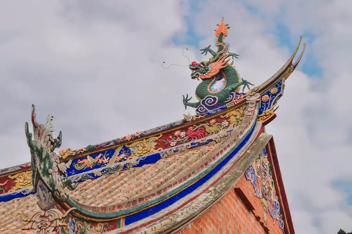 泉州 开元寺的东西石塔是地标性建筑,也是鲤城区最高的建筑.