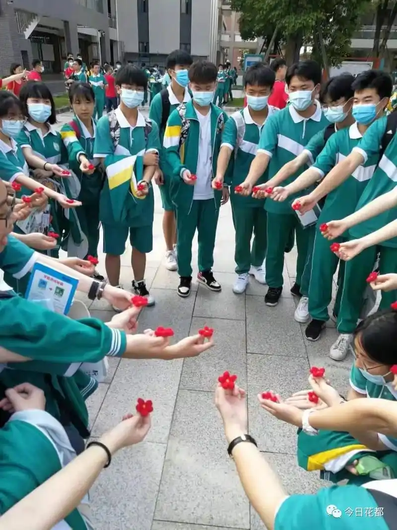 在我区 秀全中学新校区,新华中学 邝维煜纪念中学,黄冈中学4个考点