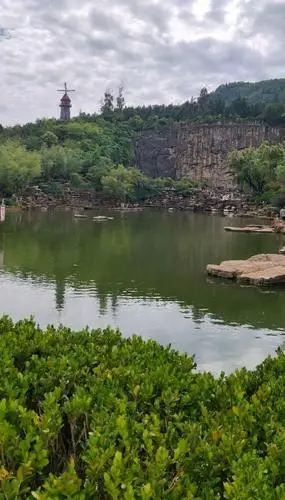 美丽的河滨公园风光