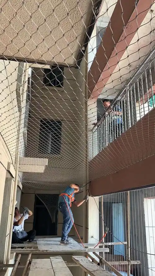 在此背景下,高空坠物防护