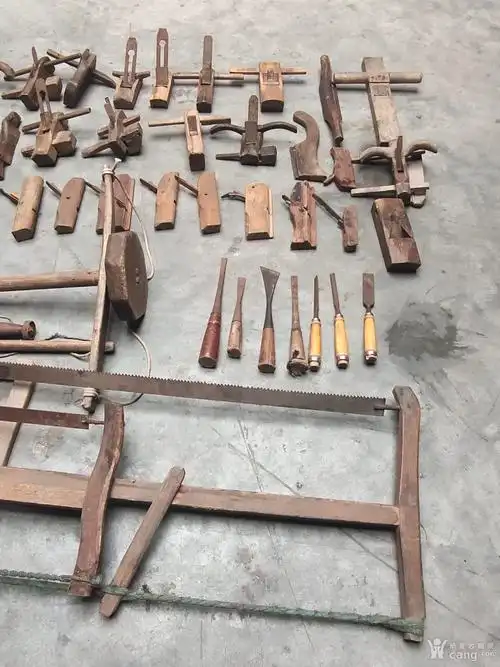 共计50件,本套中有大钻及园料木工工具的,都是老木工手工制作工具