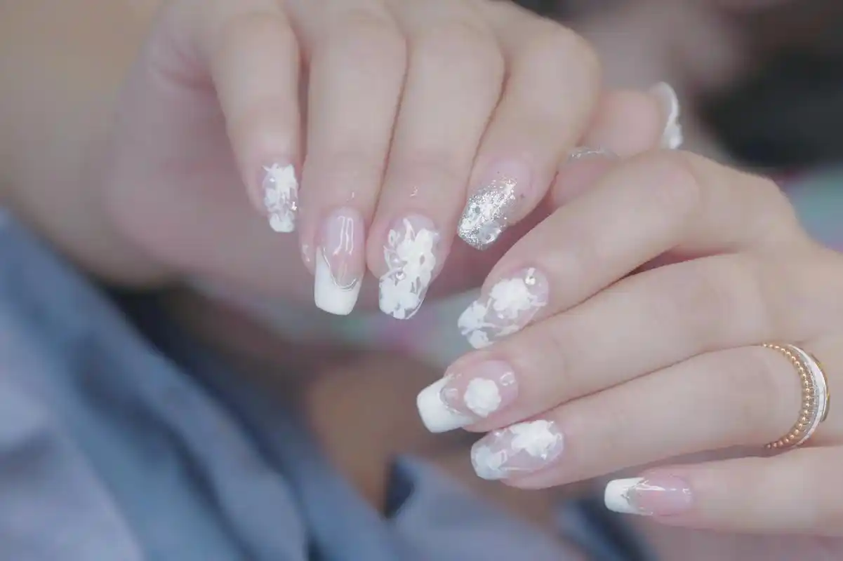 穿戴甲 #超好看的美甲 #新娘美 - 抖音