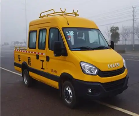 依维柯蓝牌9座应急工程车电力抢修车工程抢险车