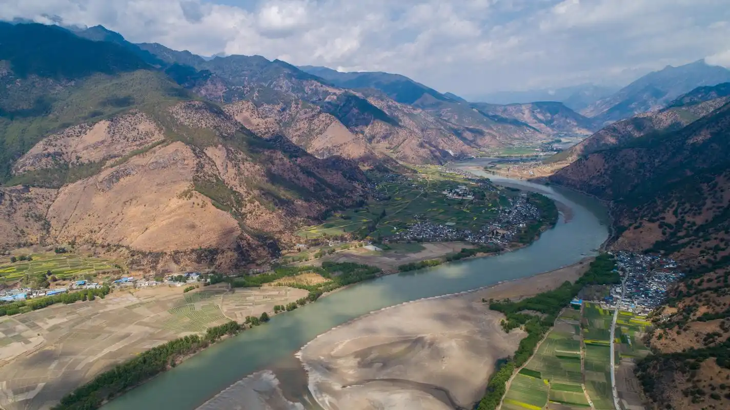 春日鸟瞰"长江第一湾"(4)