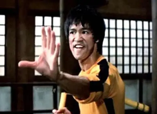 李小龙在战斗时为什么喜欢怪吼?4个方面告诉你原因!