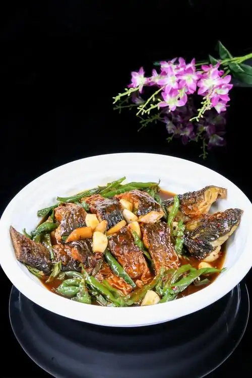 [青椒焖鱼]下饭下酒两相宜