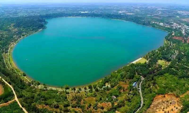 广东旅游景点推荐湖光岩旅游攻略低音号免费语音导游