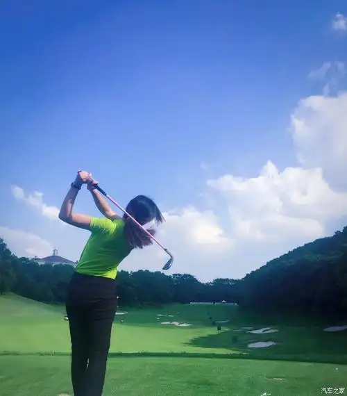 博瑞女司机,遇上高尔夫