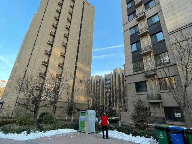 保利壹号公馆顺城街精装三居室家具家电齐全看房方便有钥匙