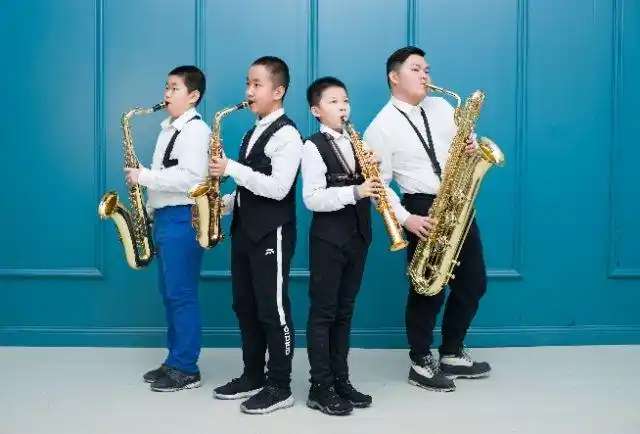 新疆兵团群艺馆萨克斯教师: 王威