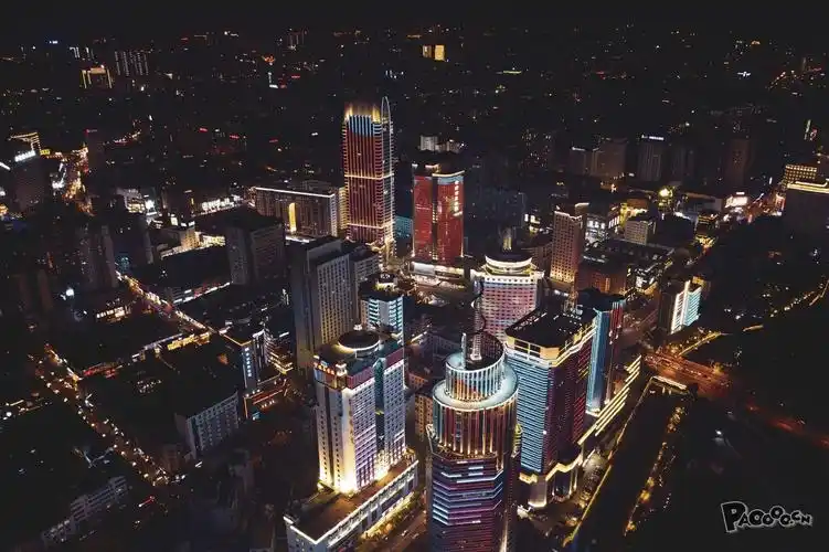 航拍昆明市中心,美到让人窒息