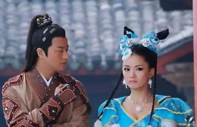 灵禅子,赵斌和白雪是电视剧《活佛济公》中的角色,灵禅子和赵斌其实是