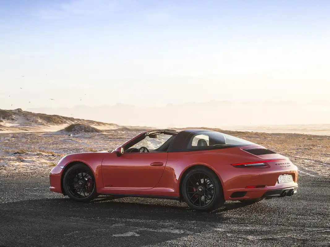 保时捷911深咖啡色 干邑色图片图片-保时捷911深咖啡色 干邑色图片