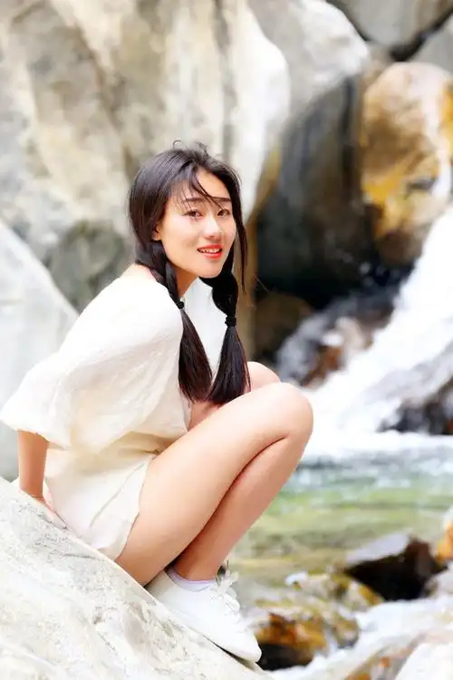 白皙美女生活乐悠悠大胆唯美写真图片