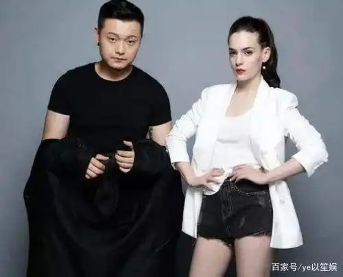 2013年,因《星光大道》一夜爆红的美国歌手唐伯虎,现状如何?