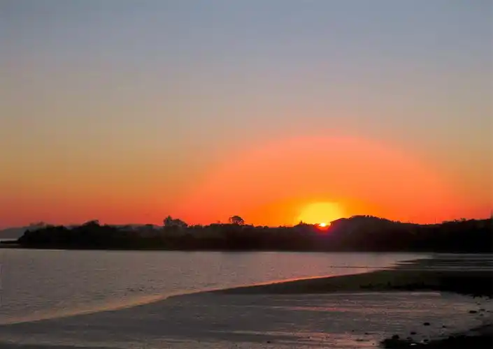 傍晚的海滨风景