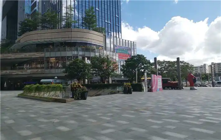 龙华壹城中心临街双门面旺铺4478㎡