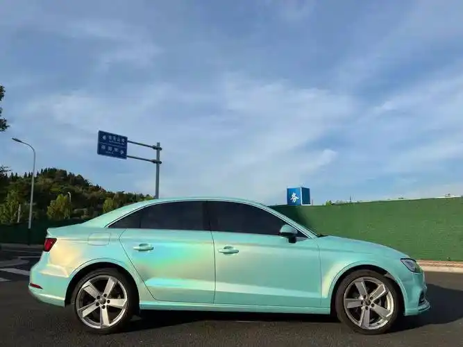 卡慕斯改色膜镭射蒂芙尼,如浅水般冰凉,让燥热瞬间消散~_蓝中_清泉