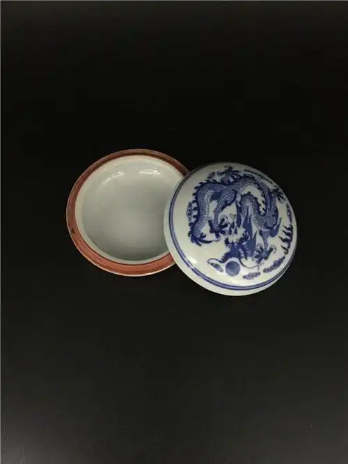 011乾隆年制款青花印泥盒