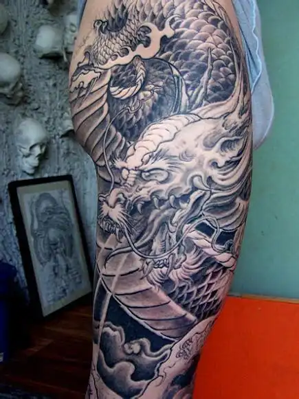 纹身过肩龙图画