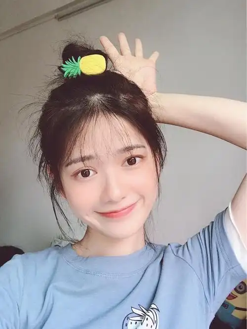 8个自拍拍照姿势简单学起来拍元气满满少女感自拍照