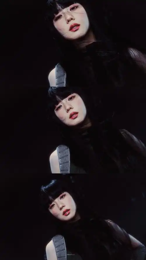 kimjisoo超话90#blackpink回归预告怼脸镜头#pink venom9477