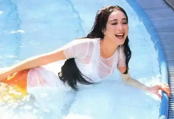 5位女星的美人鱼造型林允好尴尬赵丽颖惊艳她美得让人窒息