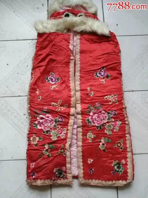 民国儿童刺绣棉披风(保老保真)