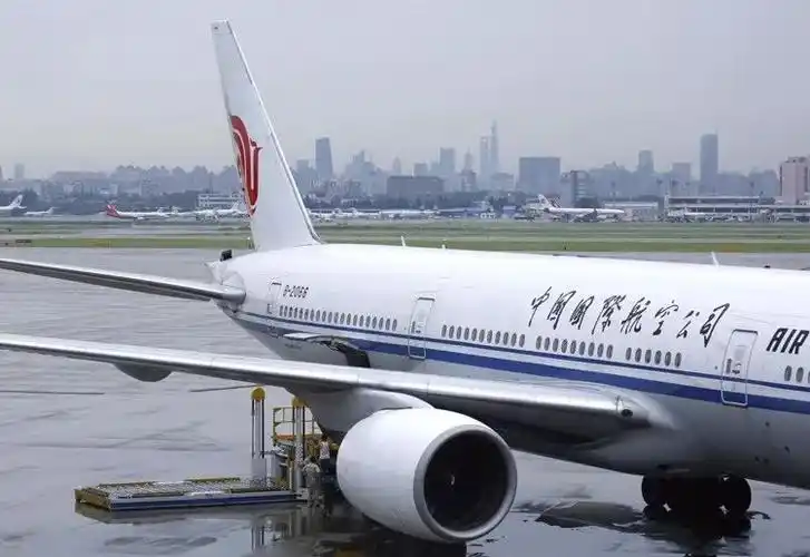 国航这是社长见过载旗大哥写的最好玩的一篇推文