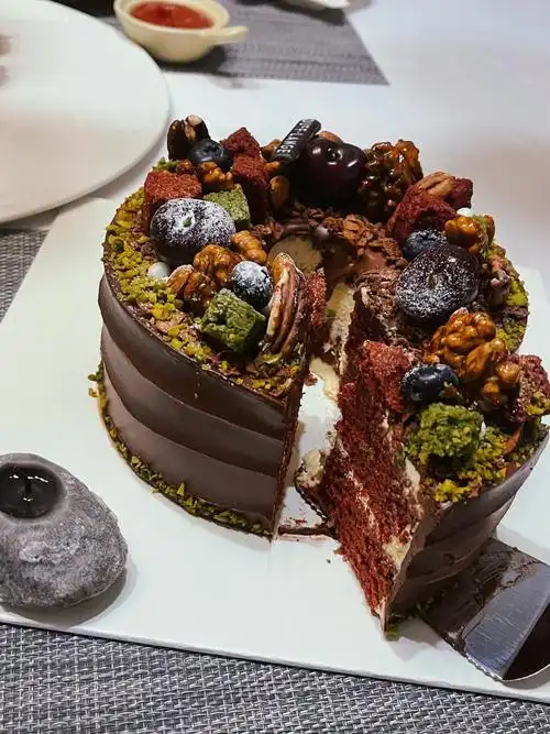 过生日就要和男朋友9191美美哒照片呀蛋糕是克里斯蒂娜心形线很