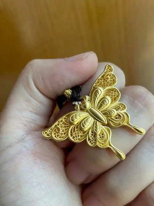 黄金花丝蝴蝶_黄金_吊坠_颈椎_工艺品_戒指_古法黄金_时尚_配饰_首饰