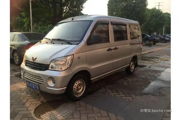 南昌 东湖区-五菱之光 2010款 新五菱之光 6390q-实用型