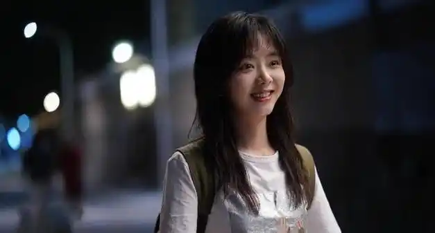 事实证明,33岁的"国民闺女"谭松韵,内心与外表判若两人|刘昊然|富二代