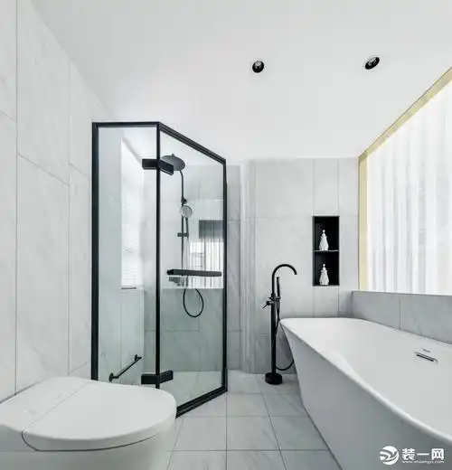 浴室浴缸装修效果图