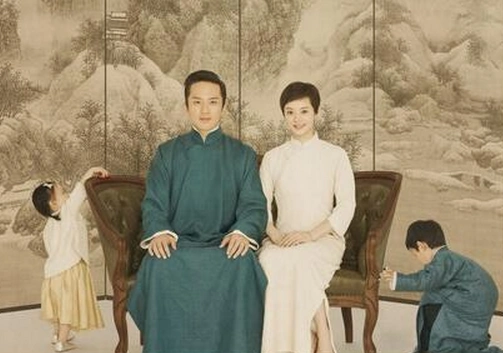 正襟危坐的意思和造句