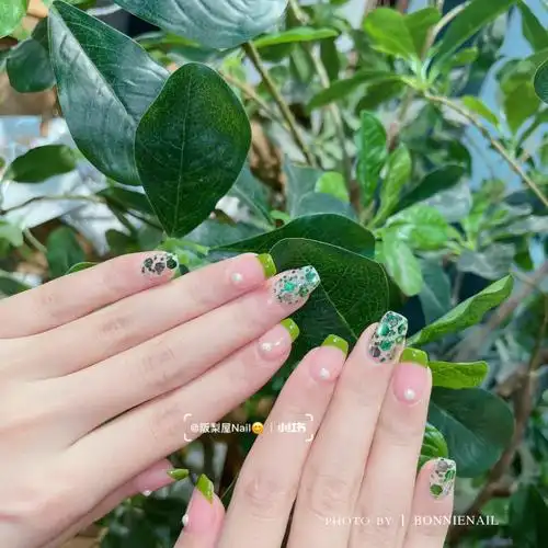 闪片美甲#珍珠美甲  #绿色美甲#2022新美甲  #东莞虎门#虎门穿戴甲