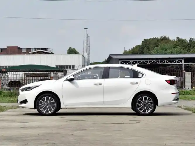 悦达起亚 起亚k3 2021款 改款 1.5l cvt时尚版