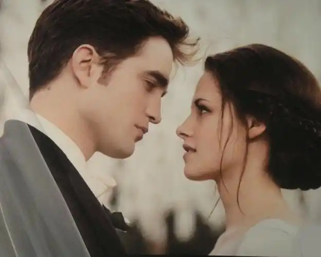 求暮光之城破晓结婚这张原图大图无调色以及这系列照