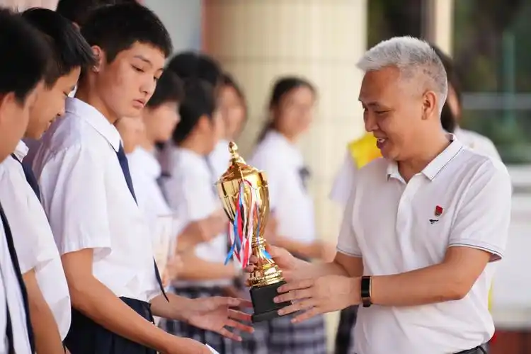 守望初心传文脉牢记使命续弦歌广州市第十七中学2023学年开学典礼