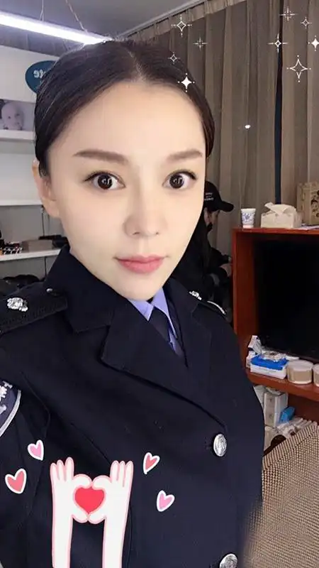 独家王紫依警花定妆照曝光法医秦明2开启侦探之旅
