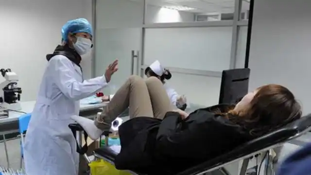 女性绝育手术是怎样上环的镜头记录其中过程满满的无奈