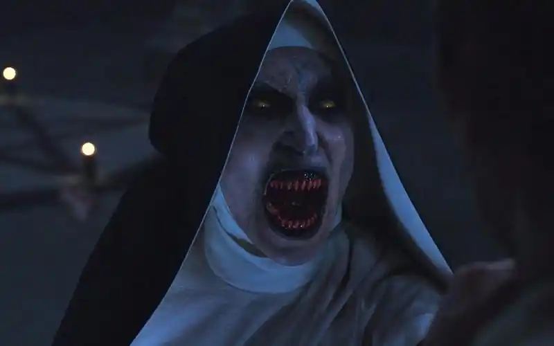 魏哥说电影,几分钟看完惊悚恐怖片《鬼修女》